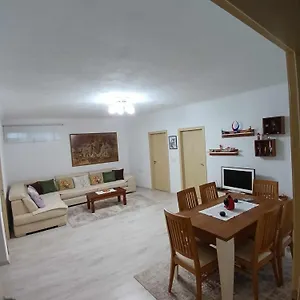 Appartement Eniguesthouse, Gjirokastër