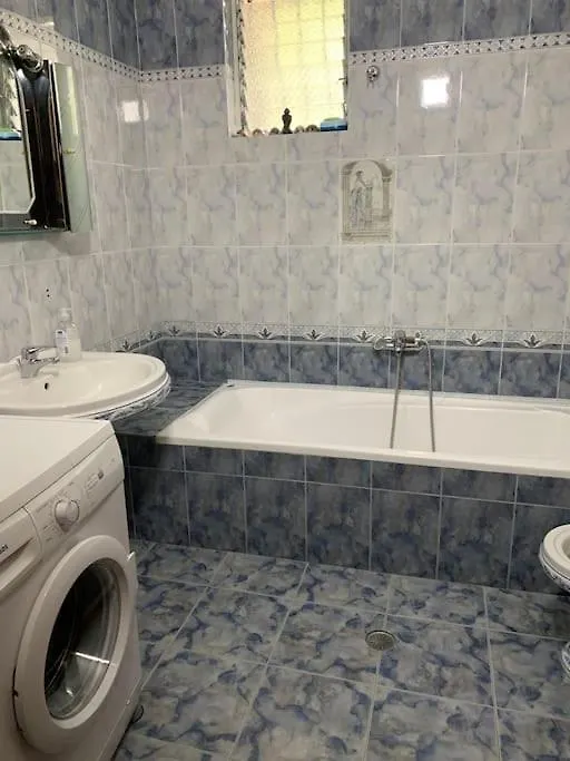 Christina'S House With 2 Bedrooms And Free Parking Gjirokastër 0*,  Albanie