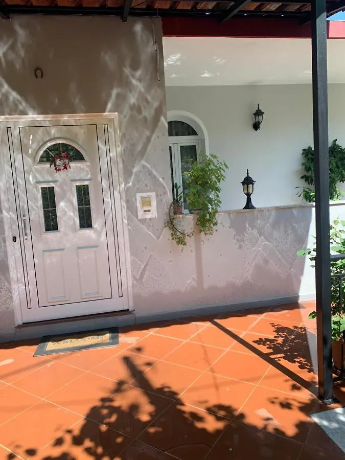 Christina'S House With 2 Bedrooms And Free Parking Gjirokastër Albanie