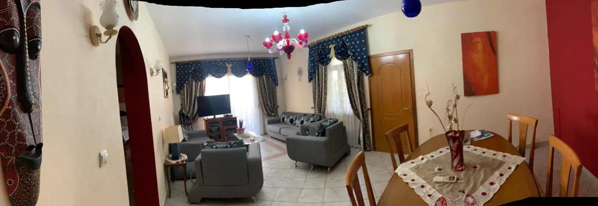 Christina'S House With 2 Bedrooms And Free Parking Gjirokastër